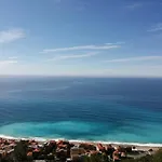 La Vie Est Belle 3*