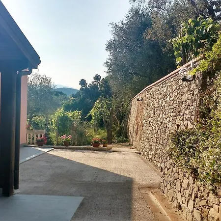 Couette-café La Vie Est Belle Finale Ligure