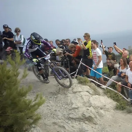 La Vie Est Belle 3* Finale Ligure