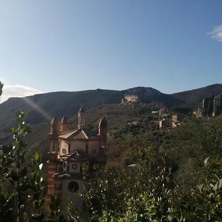 Couette-café La Vie Est Belle Finale Ligure