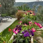 La Vie Est Belle فندق مبيت وإفطار 3*