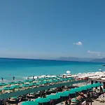 فندق مبيت وإفطار La Vie Est Belle 3*