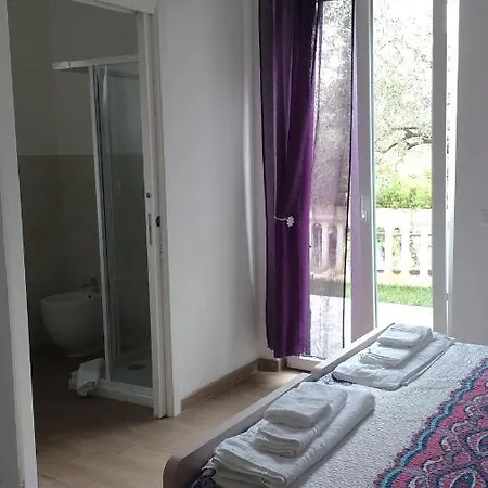 La Vie Est Belle B&B