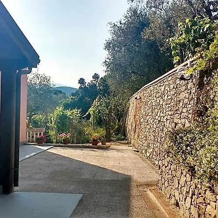 La Vie Est Belle 3*