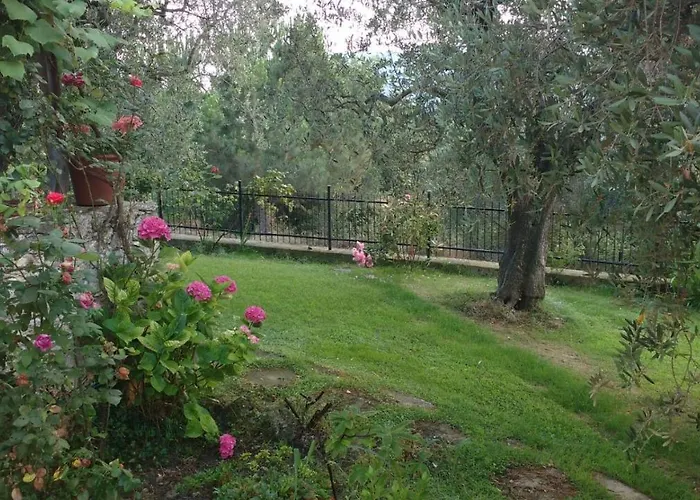 فندق مبيت وإفطار La Vie Est Belle 3*