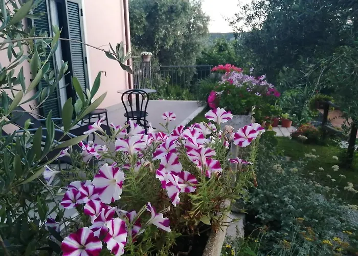 فندق مبيت وإفطار La Vie Est Belle 3*